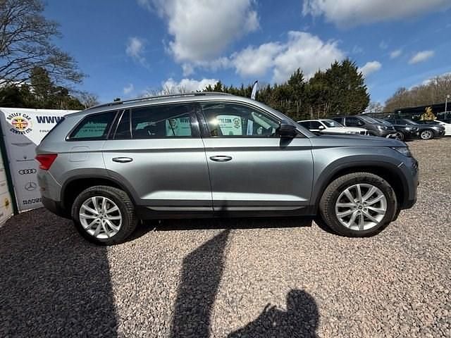 Usado Skoda Kodiaq SE 150 HP (110 kW) 2018 Cinzento SUV