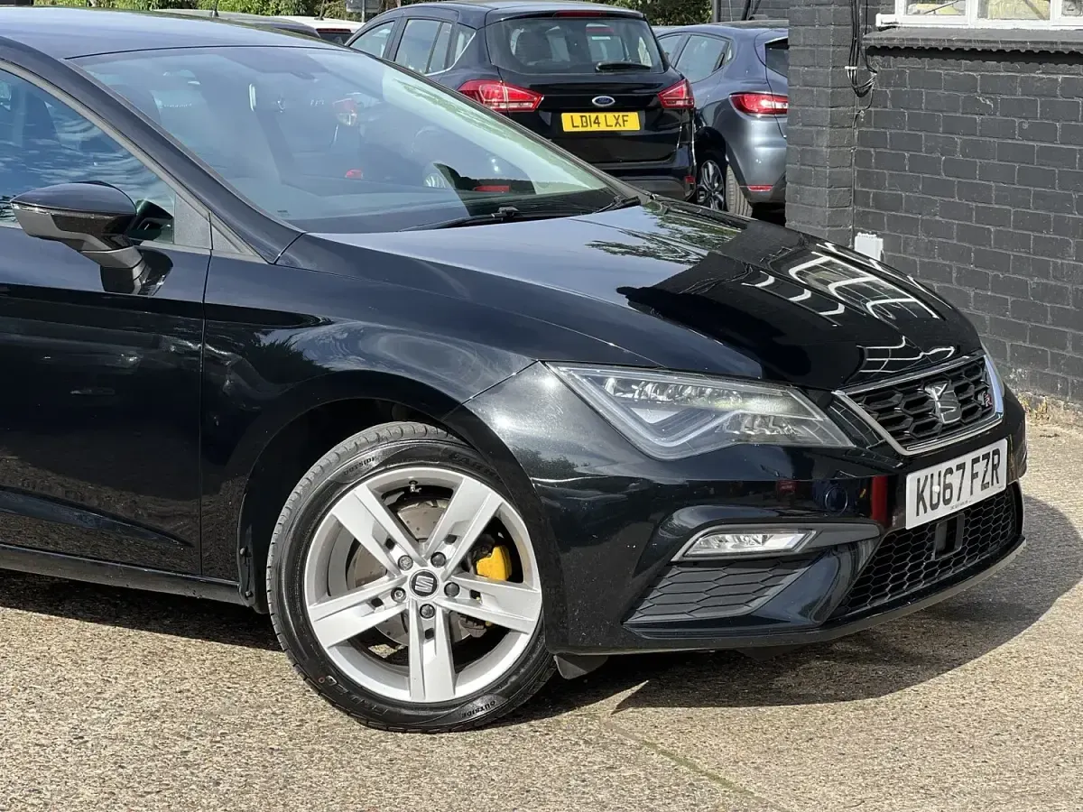 Used Seat Leon FR 150 HP (110 kW) 2017 Black Hatchback
