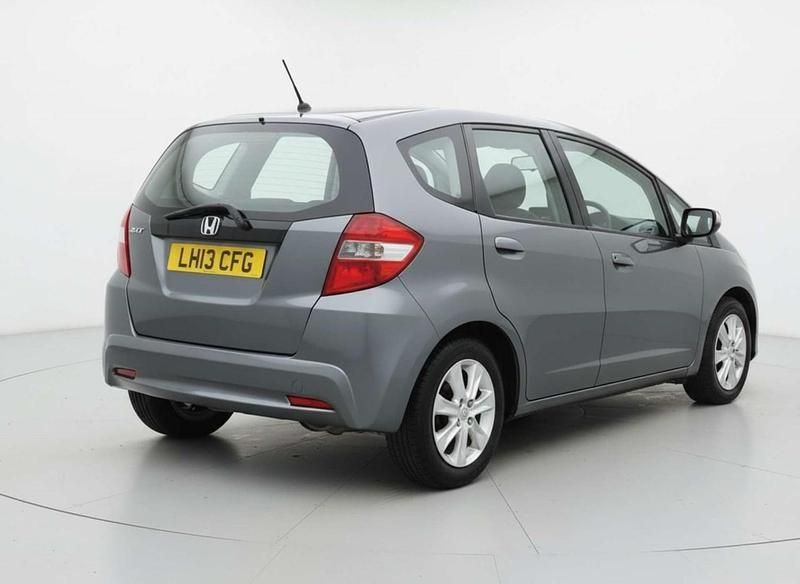Begagnad Honda Jazz ES 99 HK (72 kW) 2013 Grå Halvkombi