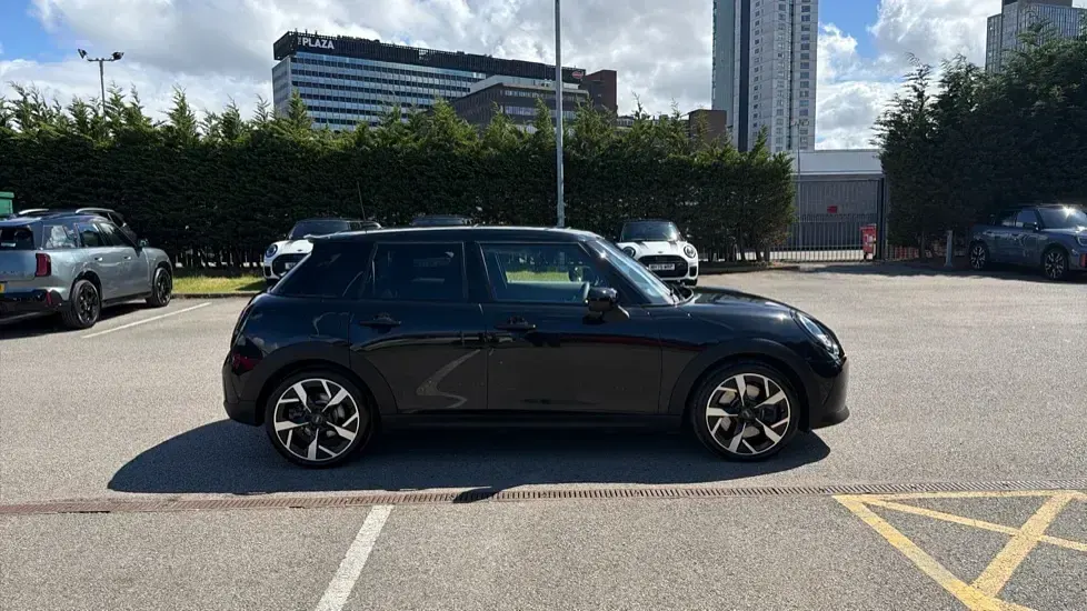 Used Mini Cooper S Hatch 201 HP (147 kW) 2025 Black Hatchback