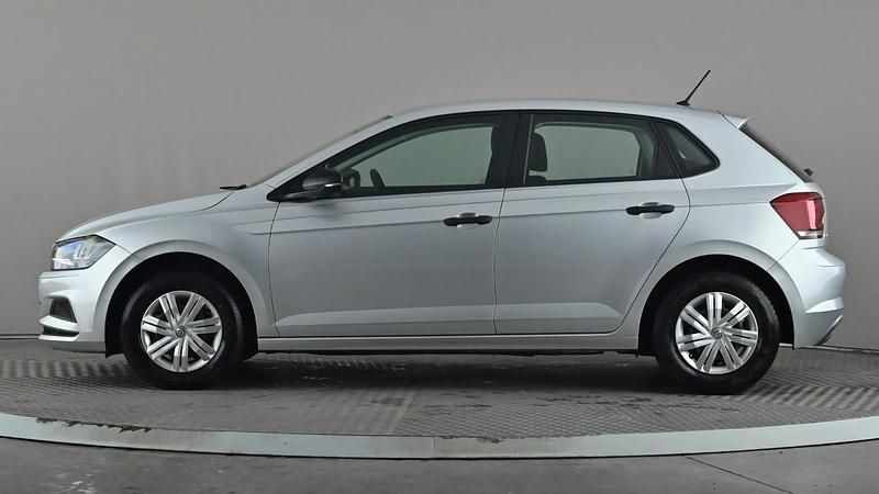 Used VW Polo S 65 HP (47 kW) 2018 Silver Hatchback