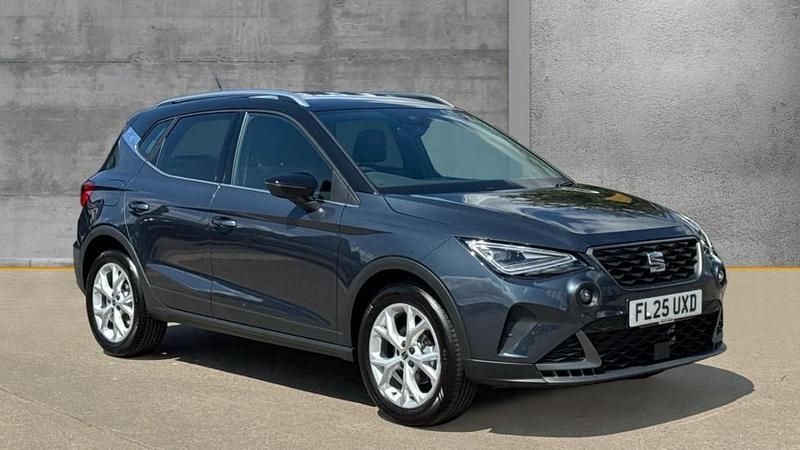 Metallic magnetic tech grey with black roof New 2025 Seat Arona FR SUV | £19,290 (Fair price) - Image 1/4