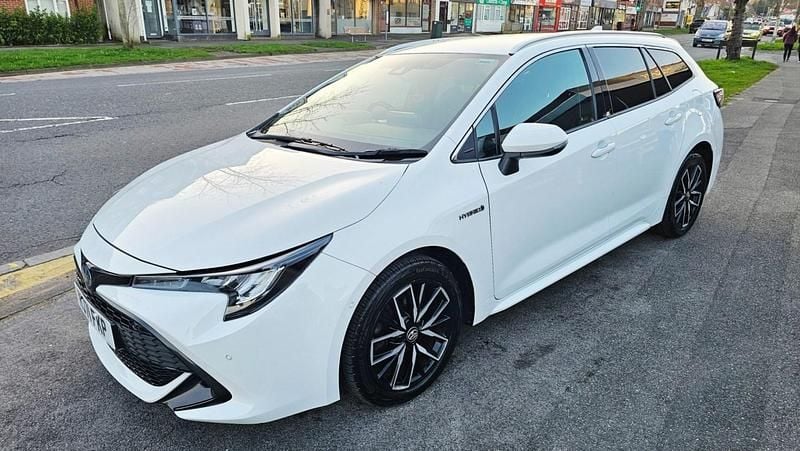 Used Toyota Corolla Design 2021 White Estate