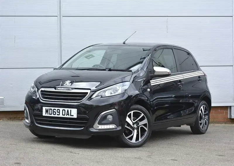 Used Peugeot 108 Collection 72 HP (52 kW) 2020 Black Hatchback