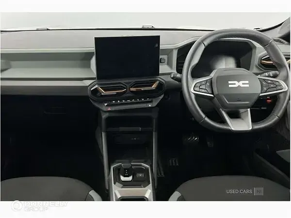 Used Dacia Duster Extreme 143 HP (105 kW) 2025 Cream Hatchback