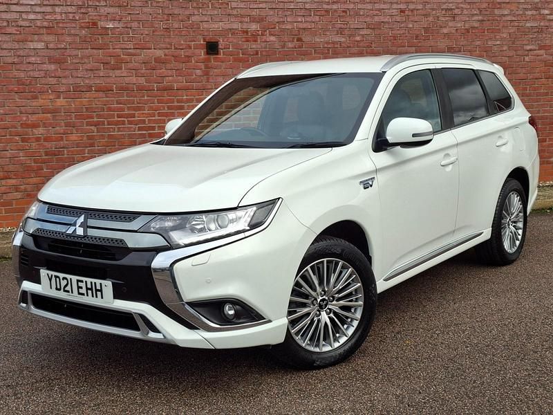 Used Mitsubishi Outlander P-HEV 2021 White Estate