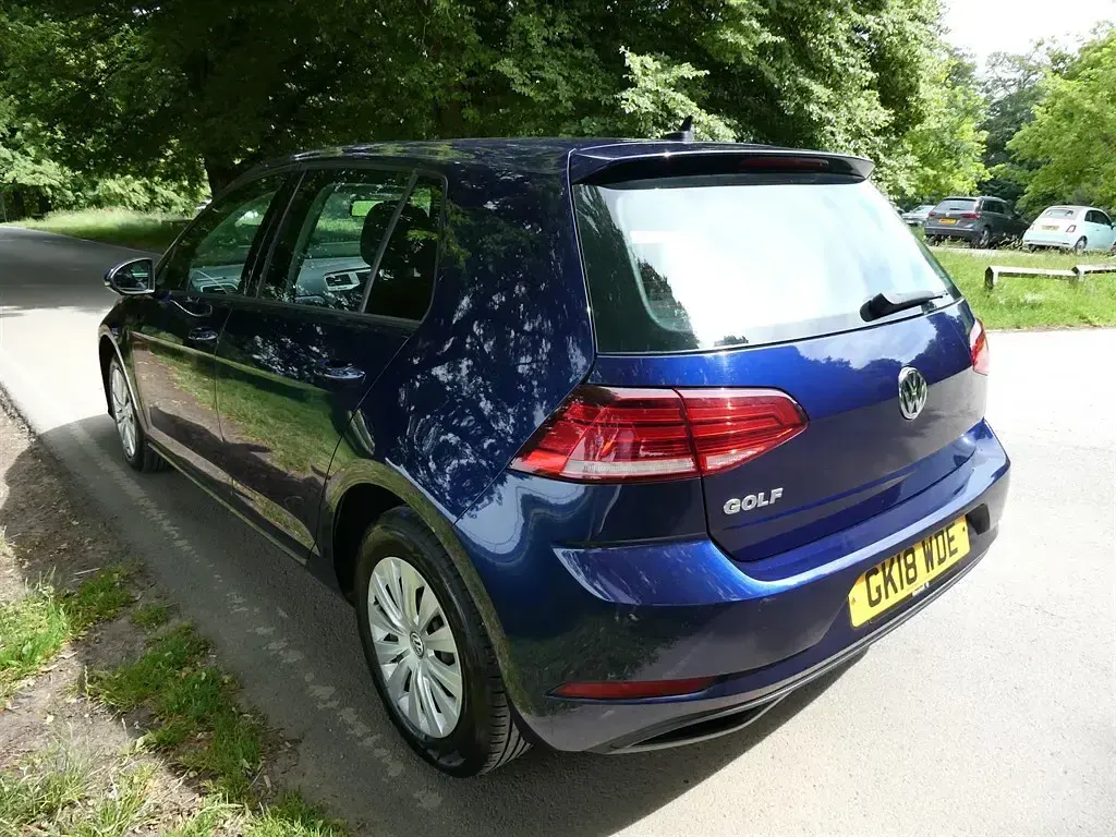 Used VW Golf VII S 115 HP (84 kW) 2018 Blue Hatchback