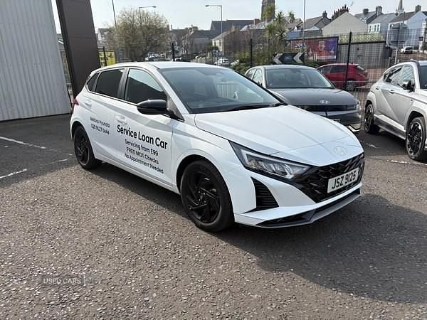 New Hyundai i20 Blackline 90 HP (66 kW) 2026 White Hatchback