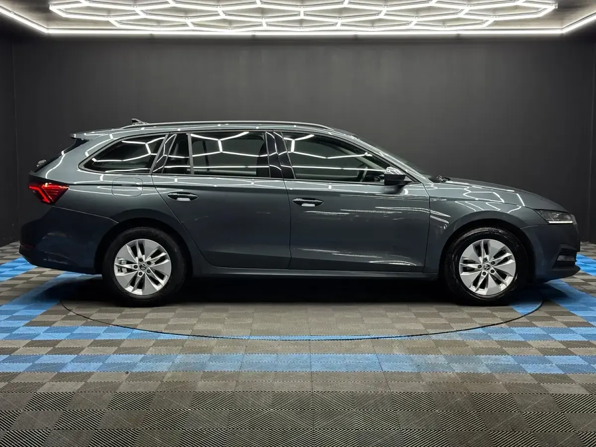 Used Skoda Octavia SE Technology 150 HP (110 kW) 2021 Grey Estate