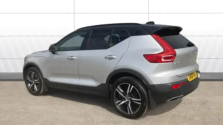 Used Volvo XC40 247 HP (181 kW) 2018 Silver SUV