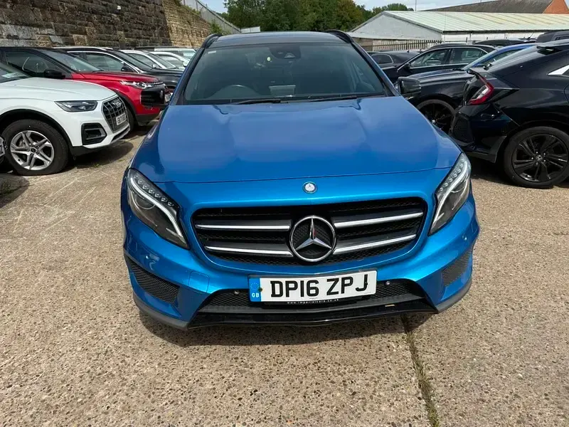 Used Mercedes GLA220 AMG Line Premium Plus 177 HP (130 kW) 2016 Blue SUV