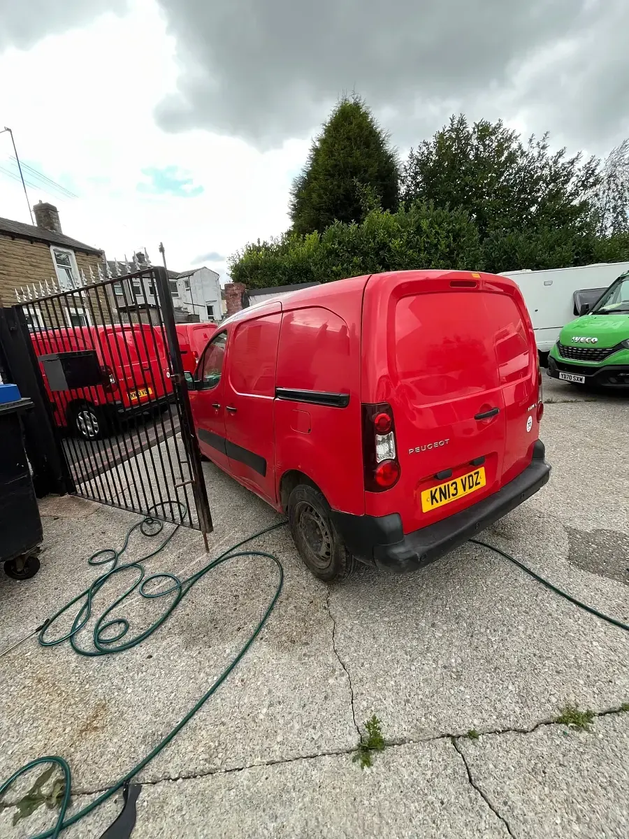 Used Peugeot Partner S 2013 Red MPV