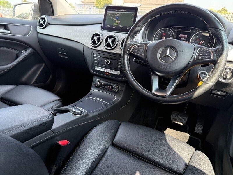 Grey Used 2016 Mercedes B180 Executive MPV | £8,990 (Fair price) - Image 1/4