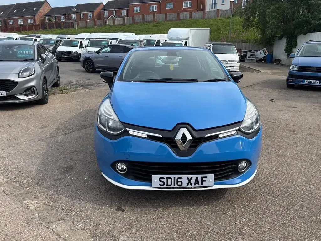 Used Renault Clio IV Dynamique 75 HP (55 kW) 2016 Blue Hatchback