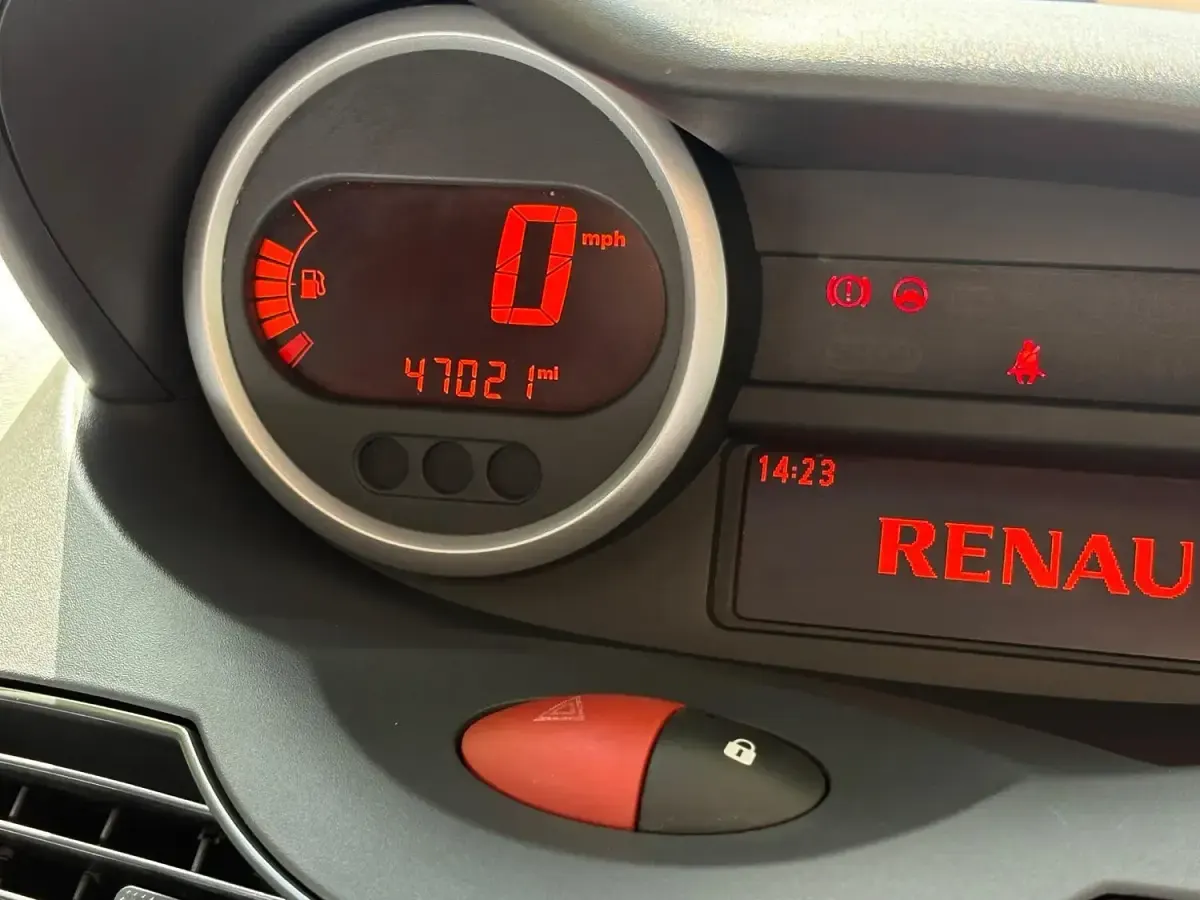 Used Renault Twingo Dynamique 75 HP (55 kW) 2013 Blue Hatchback