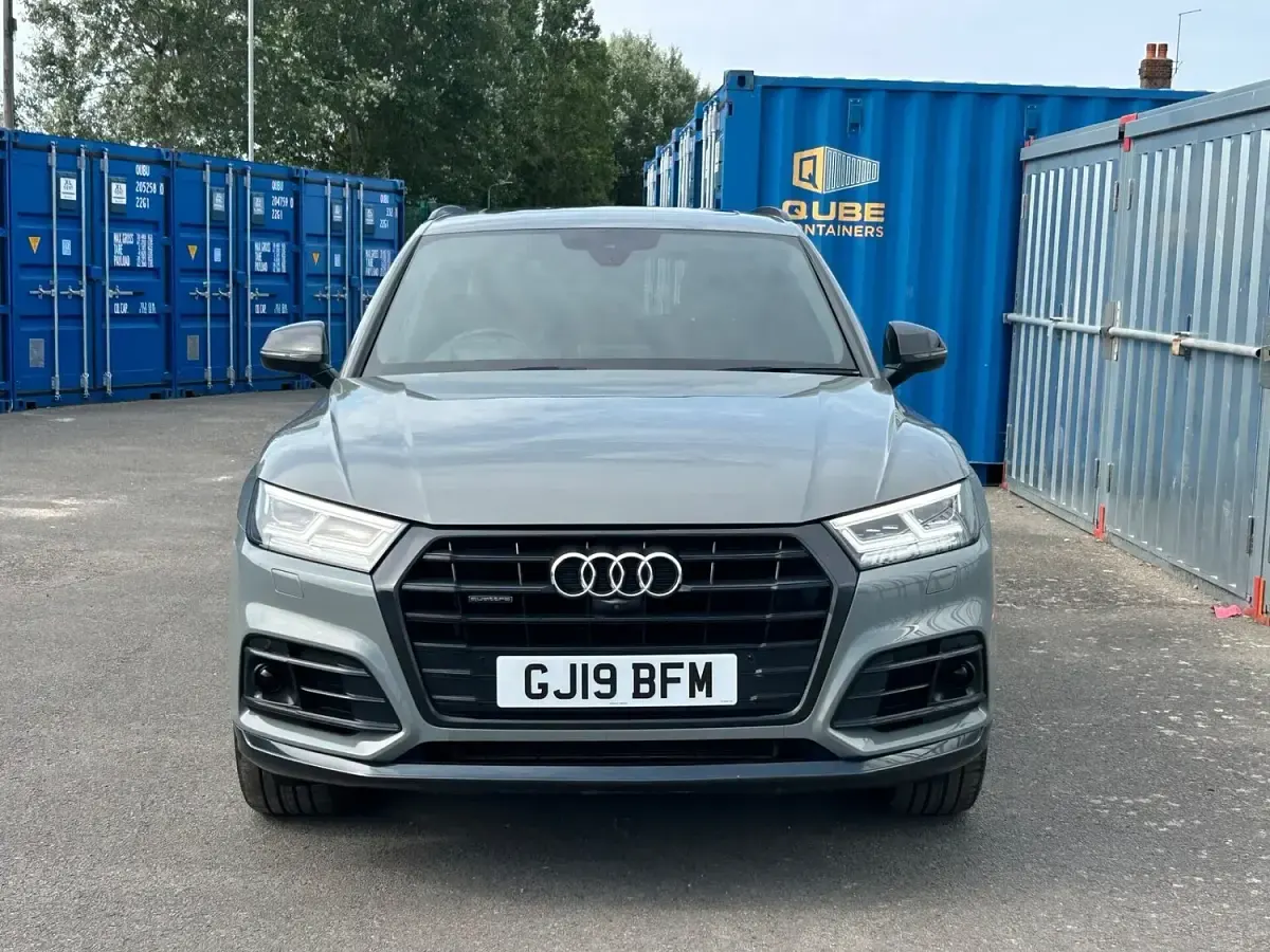 Used Audi Q5 Comfort 190 HP (139 kW) 2019 Grey SUV
