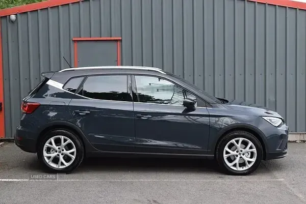 Used Seat Arona FR 115 HP (84 kW) 2025 Blue SUV