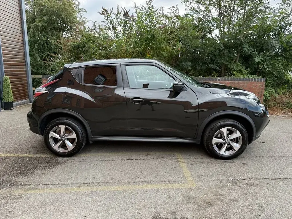 Used Nissan Juke Acenta 112 HP (82 kW) 2019 Black SUV