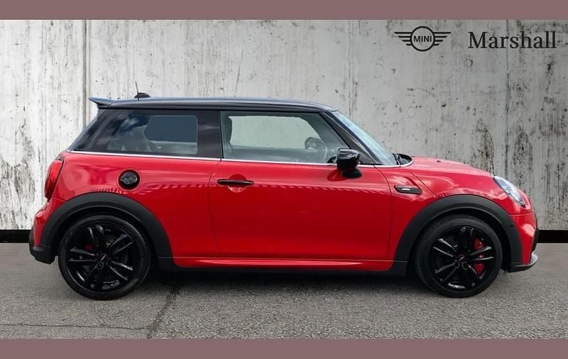 Used Mini John Cooper Works Hatch 231 HP (169 kW) 2022 Chili red Hatchback