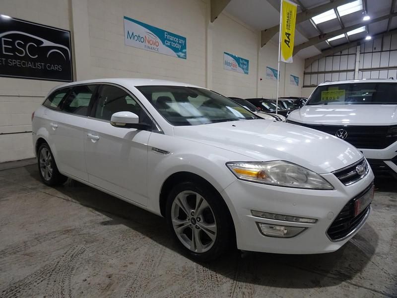 White Used 2011 Ford Mondeo Titanium Estate | £2,250 (Good price) - Image 1/4