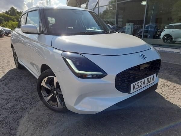 Used Suzuki Swift 82 HP (60 kW) 2024 White Hatchback