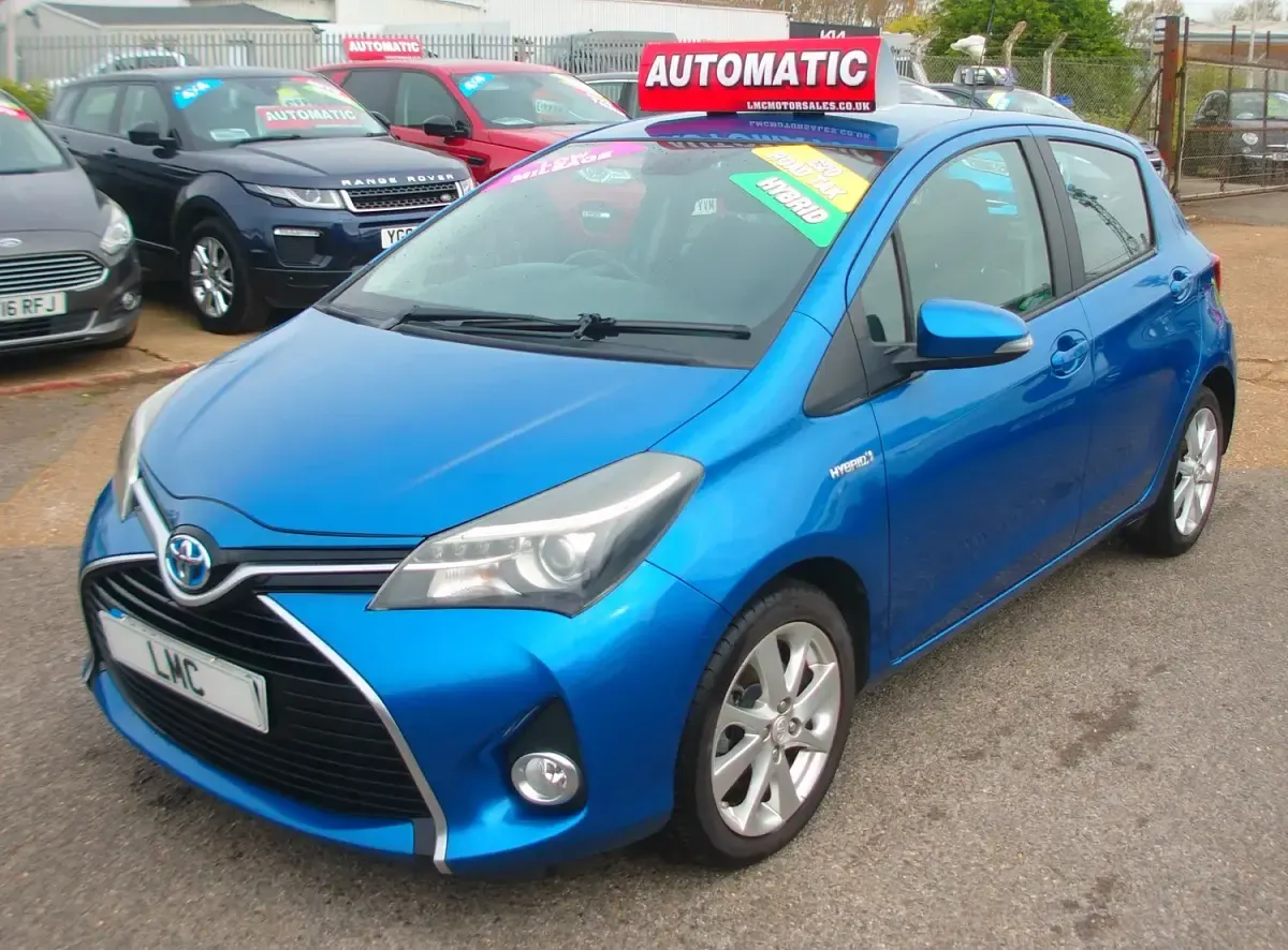 Used Toyota Yaris Hybrid 2014 Blue Hatchback