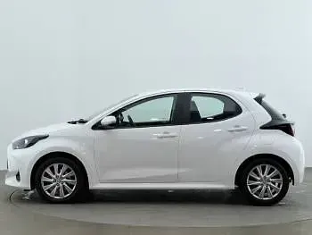 Used Toyota Yaris 116 HP (85 kW) 2023 White Hatchback