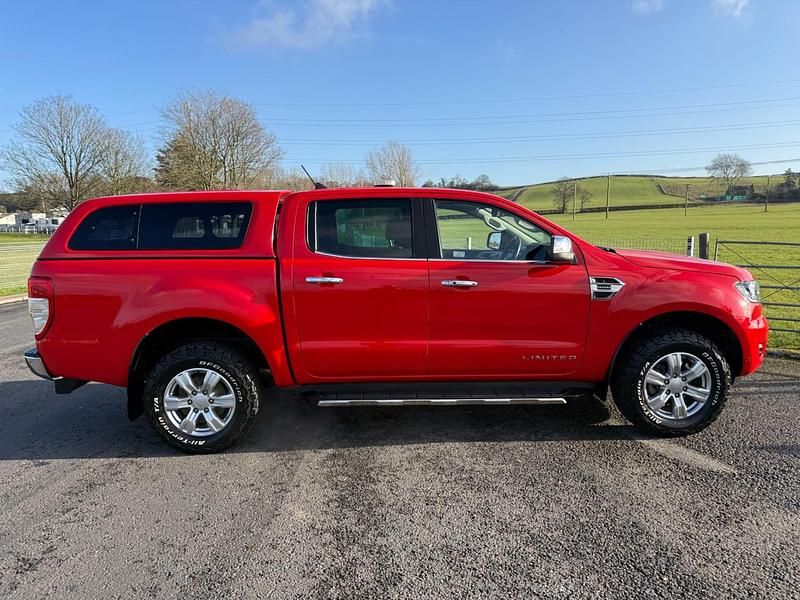 Used Ford Ranger Limited 170 HP (125 kW) 2023 Red Pickup
