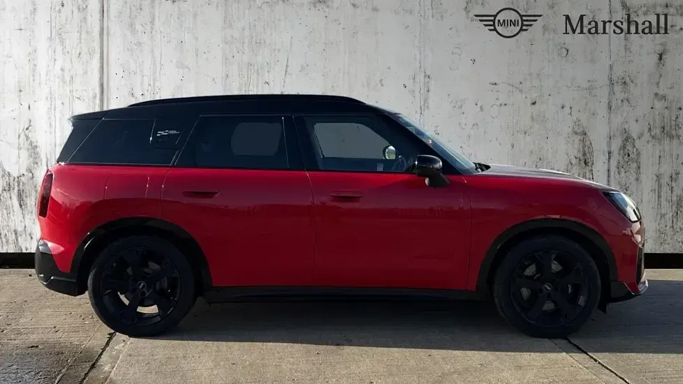 Used Mini Countryman Hatch 230 kW (313 HP) 2025 Chili red ii SUV