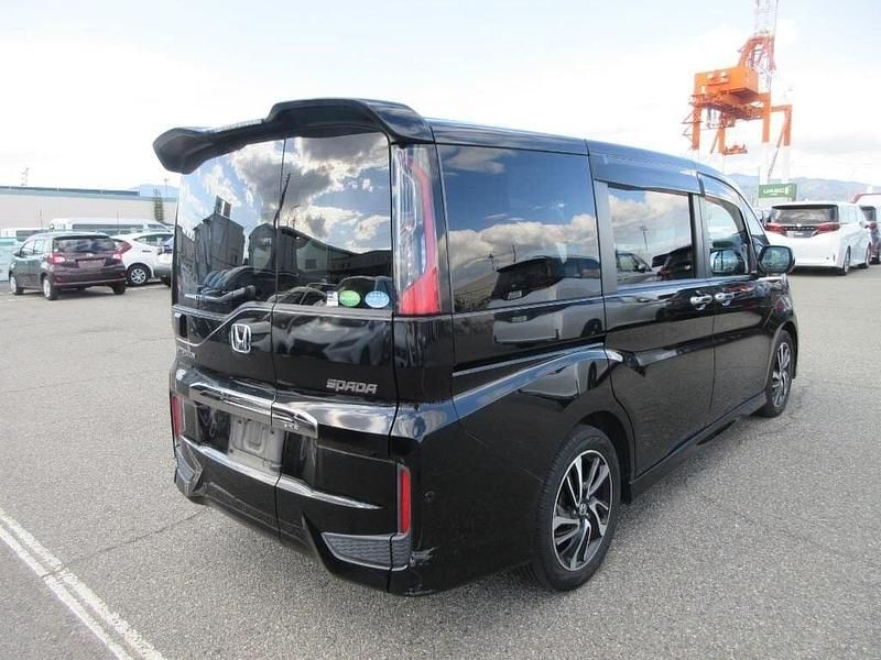 Used Honda Stepwgn Cool 2015 Black MPV