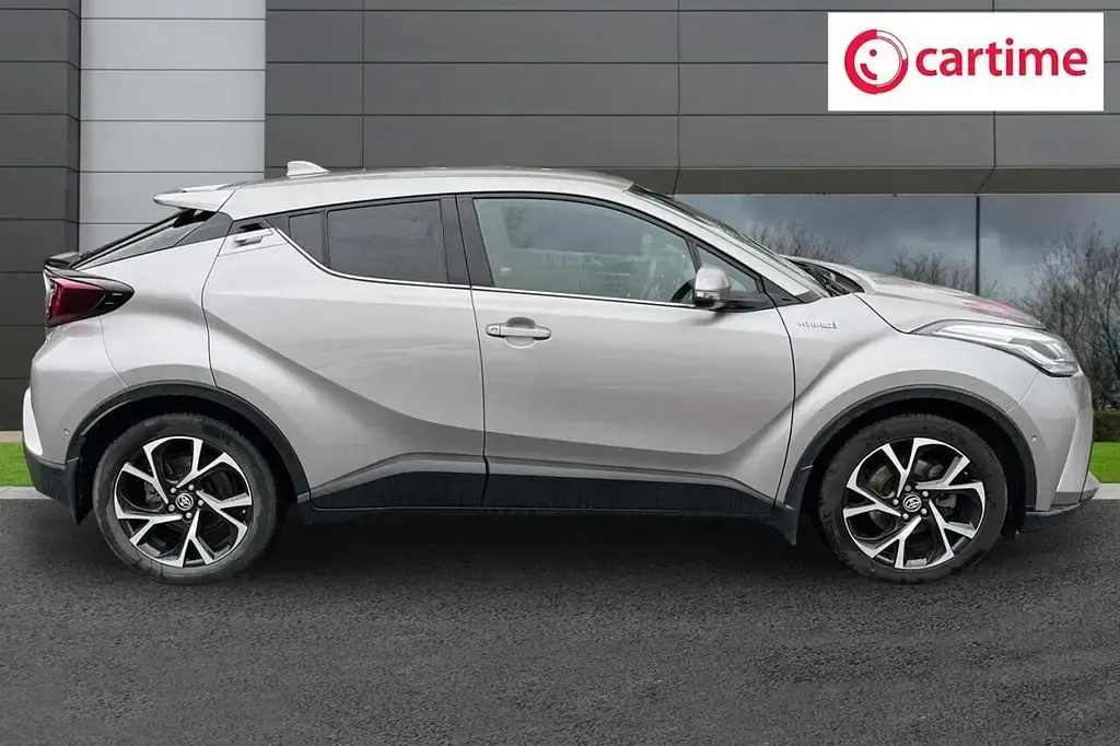 Używany Toyota C-HR Design 184 KM (135 kW) 2021 Srebrny SUV