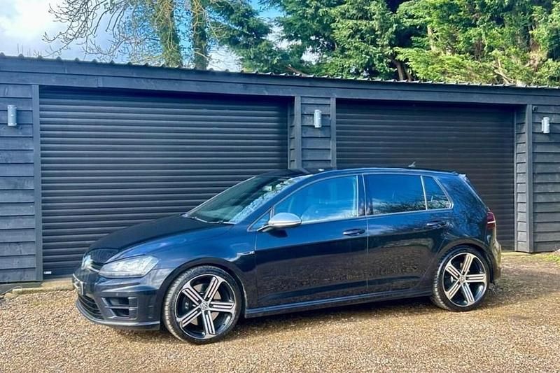 Used VW Golf VII R 310 HP (228 kW) 2017 Black Hatchback