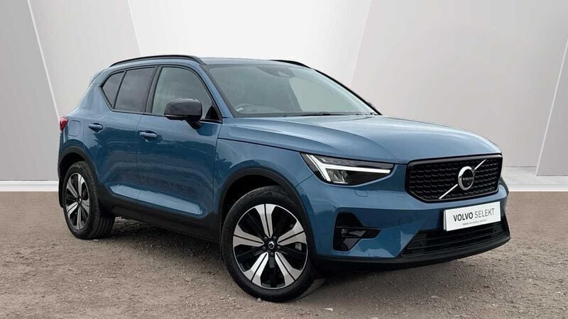 Used 2023 Volvo XC40 Ultimate SUV | £31,070 (Fair price) - Image 1/3
