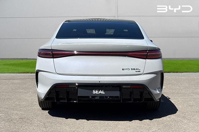 New BYD Seal 150 kW (204 HP) 2025 Grey Sedan