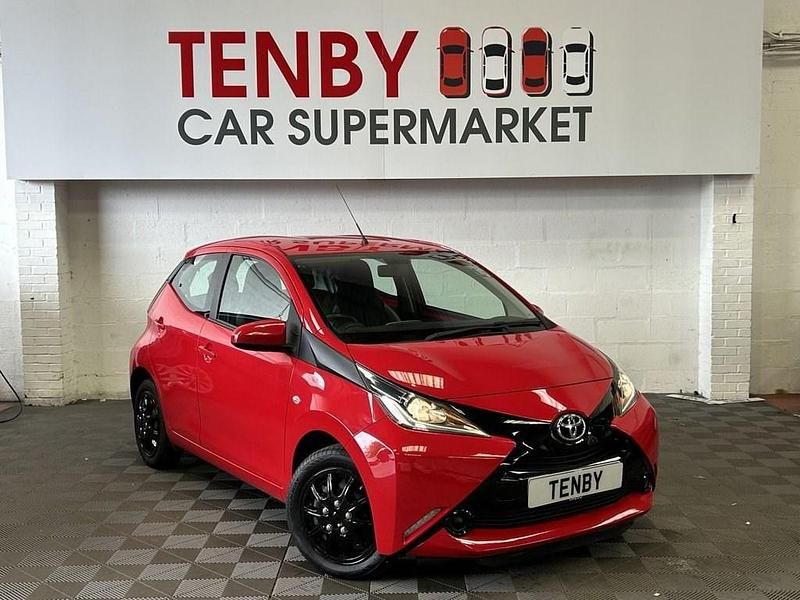 Red Used 2018 Toyota Aygo X-play Hatchback | £5,495 (Good price) - Image 1/3