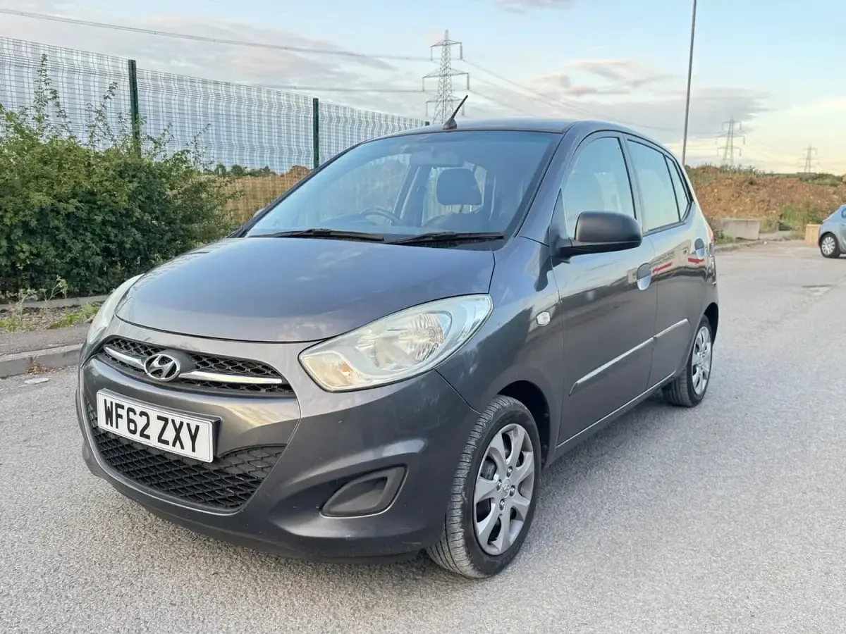 Used Hyundai i10 Classic 86 HP (63 kW) 2012 Grey Hatchback