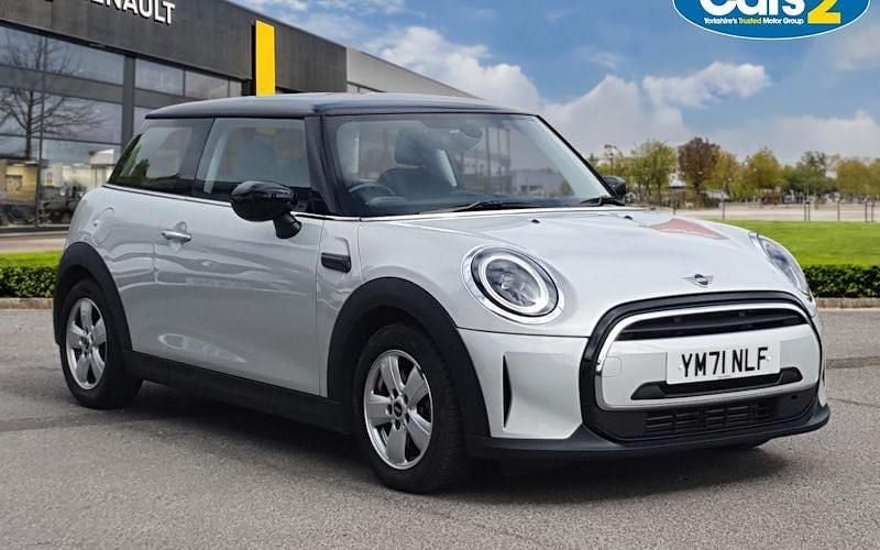Begagnad Mini Cooper Classic 136 HK (100 kW) 2022 Silver Halvkombi