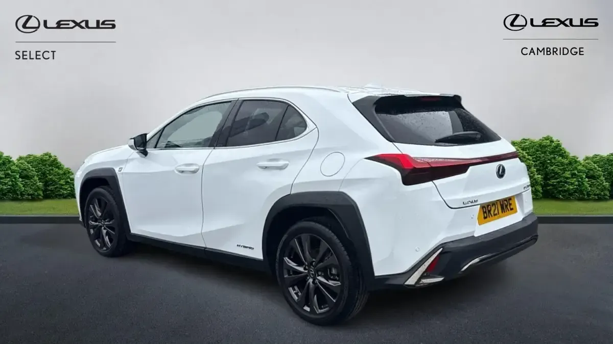 Usado Lexus UX Sport Line 184 HP (135 kW) 2021 Branco SUV