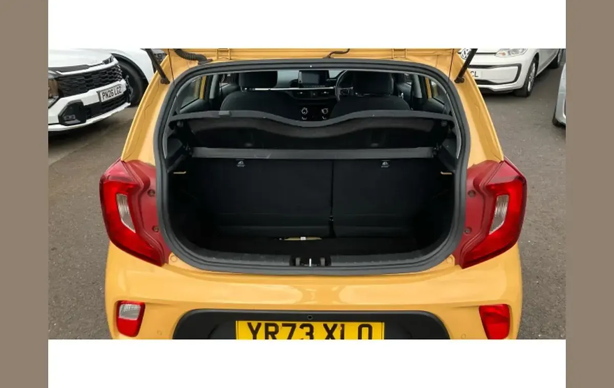 Used Kia Picanto 67 HP (49 kW) 2024 Yellow Hatchback