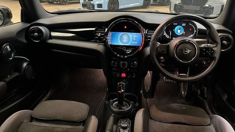 Used Mini Cooper Hatch 136 HP (100 kW) 2021 Grey Hatchback