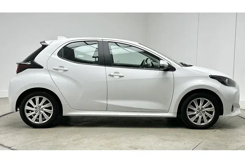 Used Toyota Yaris 2023 White Hatchback