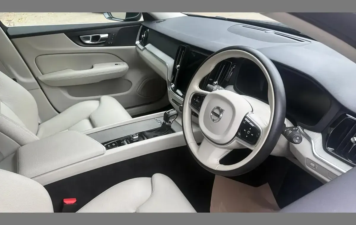 Used Volvo V60 Inscription 150 HP (110 kW) 2018 Grey Estate