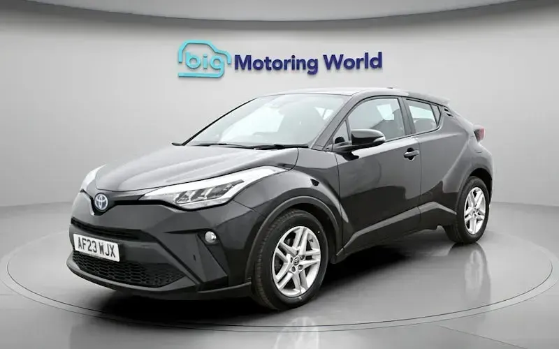 Second-hand Toyota C-HR 122 CP (89 kW) 2023 SUV