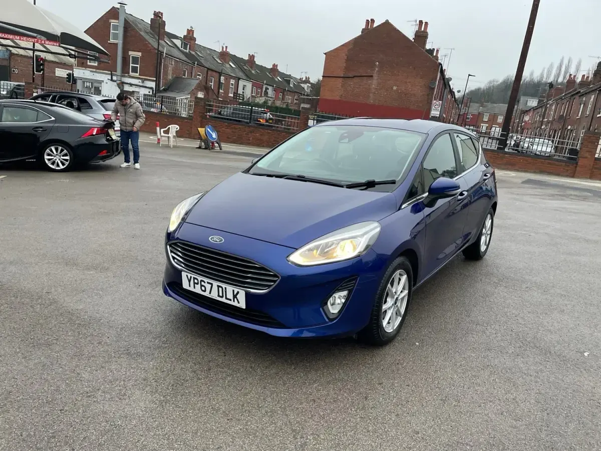 Usado Ford Fiesta Zetec 2017 Azul Citadino