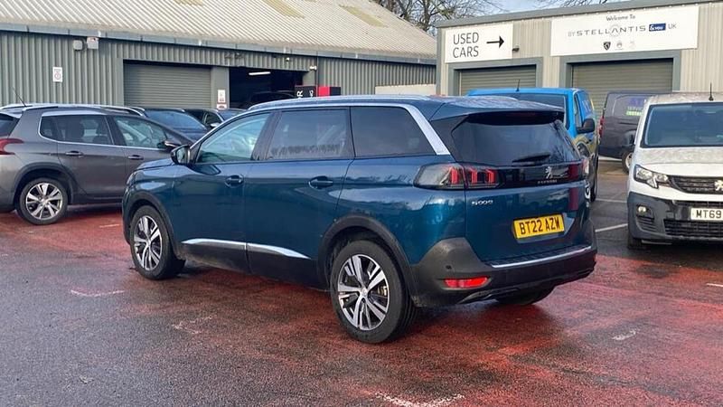 Used Peugeot 5008 Allure 129 HP (94 kW) 2022 Blue SUV