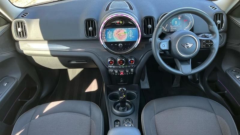 Used Mini Cooper Countryman Classic 134 HP (98 kW) 2024 Silver SUV