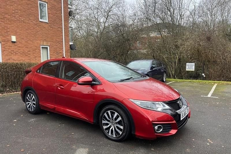 Red Used 2016 Honda Civic SE Plus Hatchback | £6,645 (Fair price) - Image 1/1