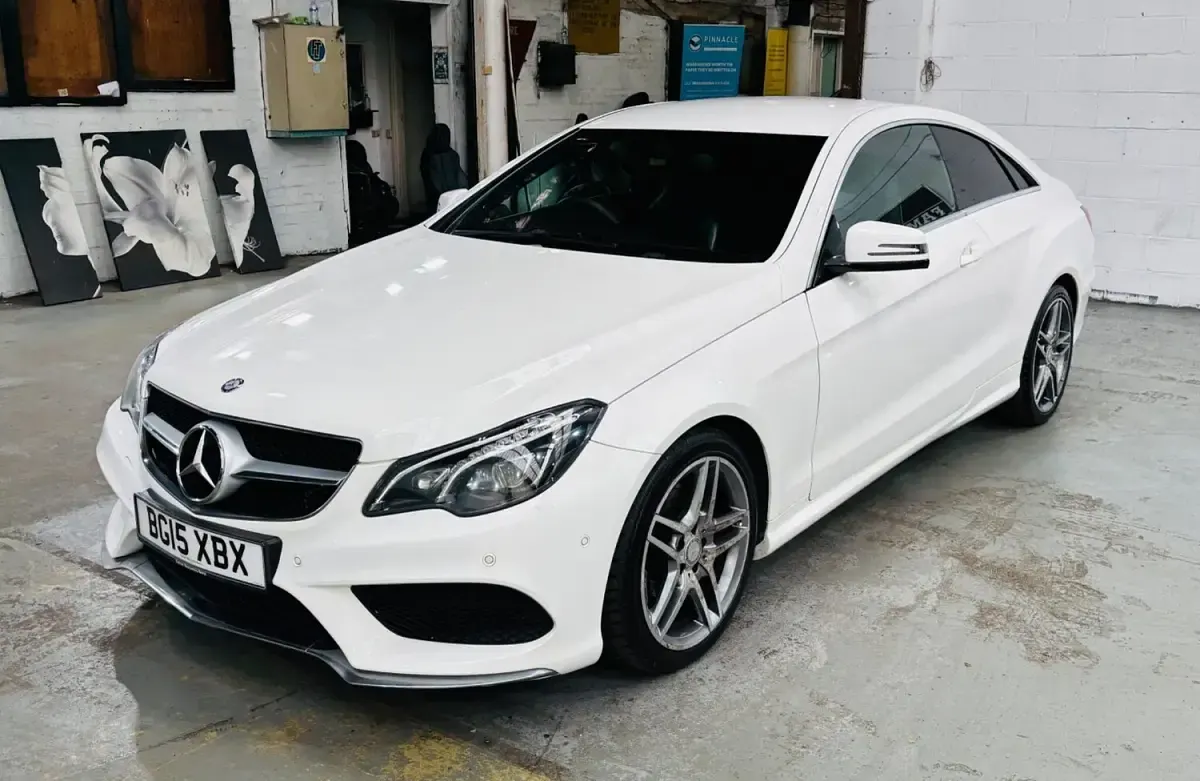 Used Mercedes E220 AMG line 174 HP (127 kW) 2015 White Coupe