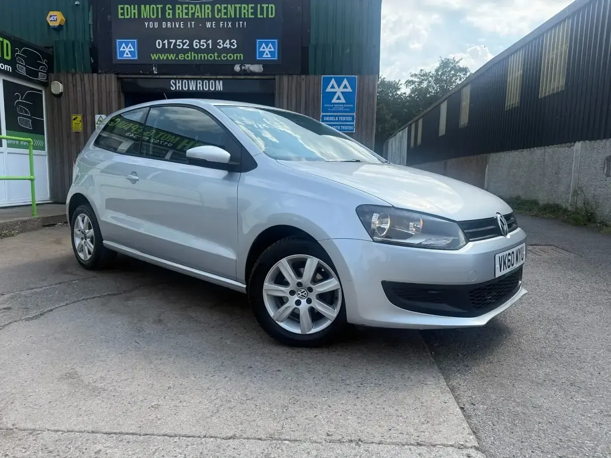 Used VW Polo SE 85 HP (62 kW) 2010 Silver Hatchback