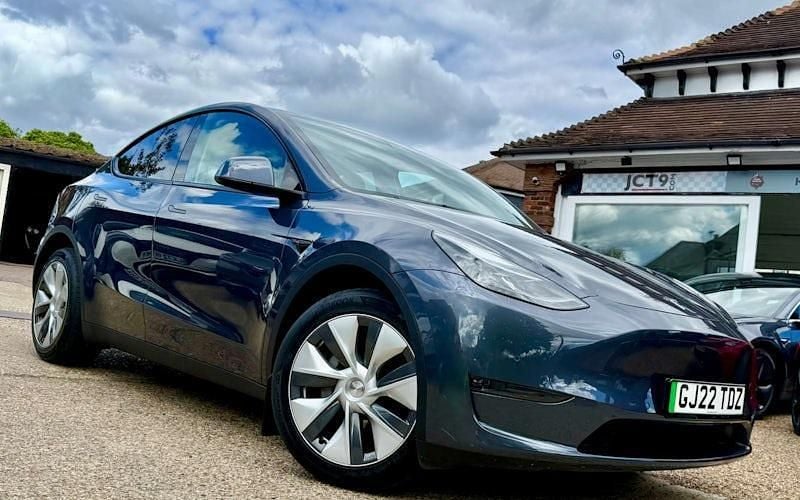 Usado Tesla Model Y Long Range AWD 286 kW (389 HP) 2025 SUV